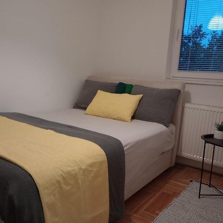 Stan U Krnjaci Apartamento Belgrado Exterior foto